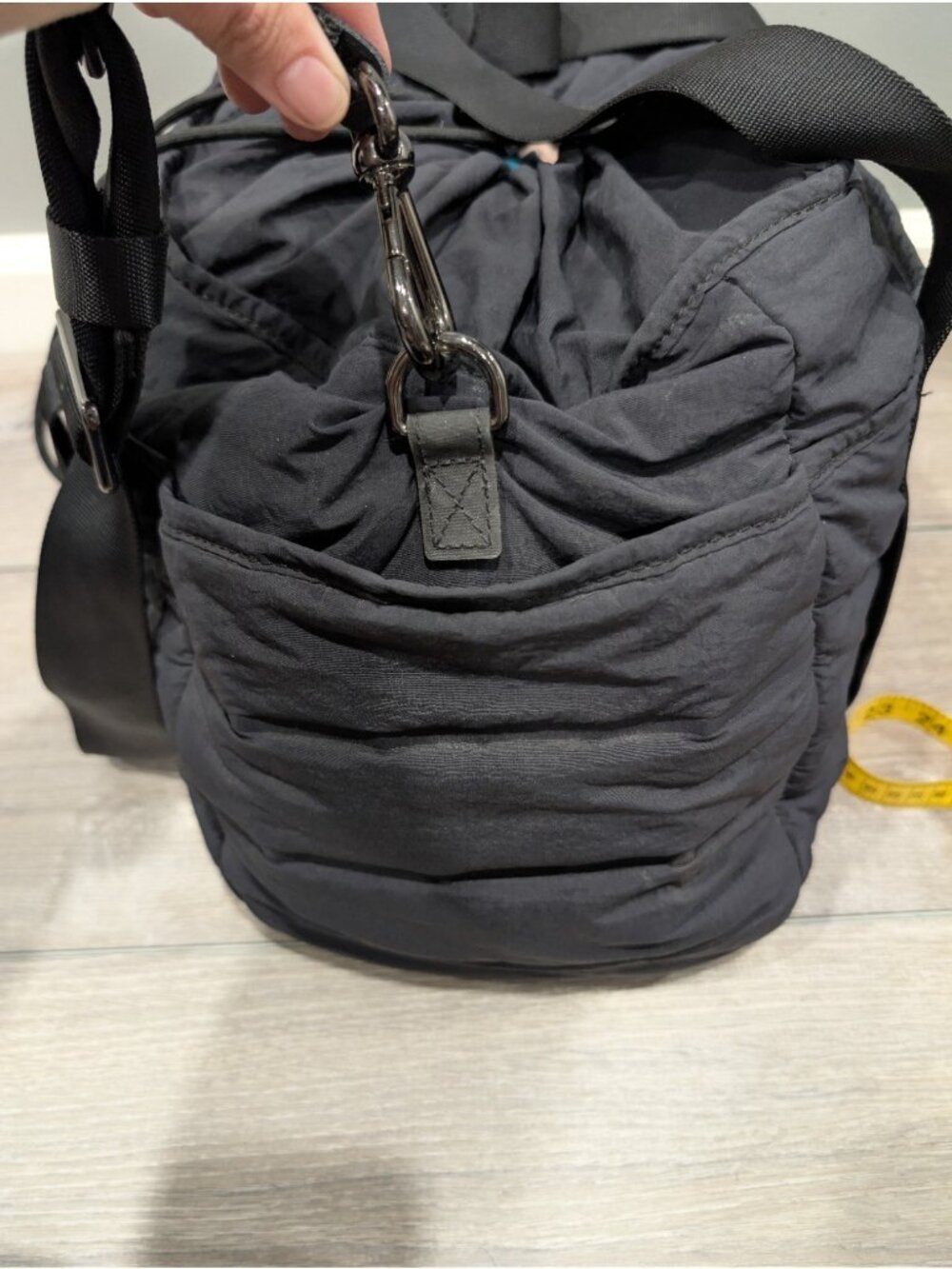 Lululemon Dash All Day Duffel Bag Black Crossbody Strap Yoga Gym Travel - Picture 12 of 16
